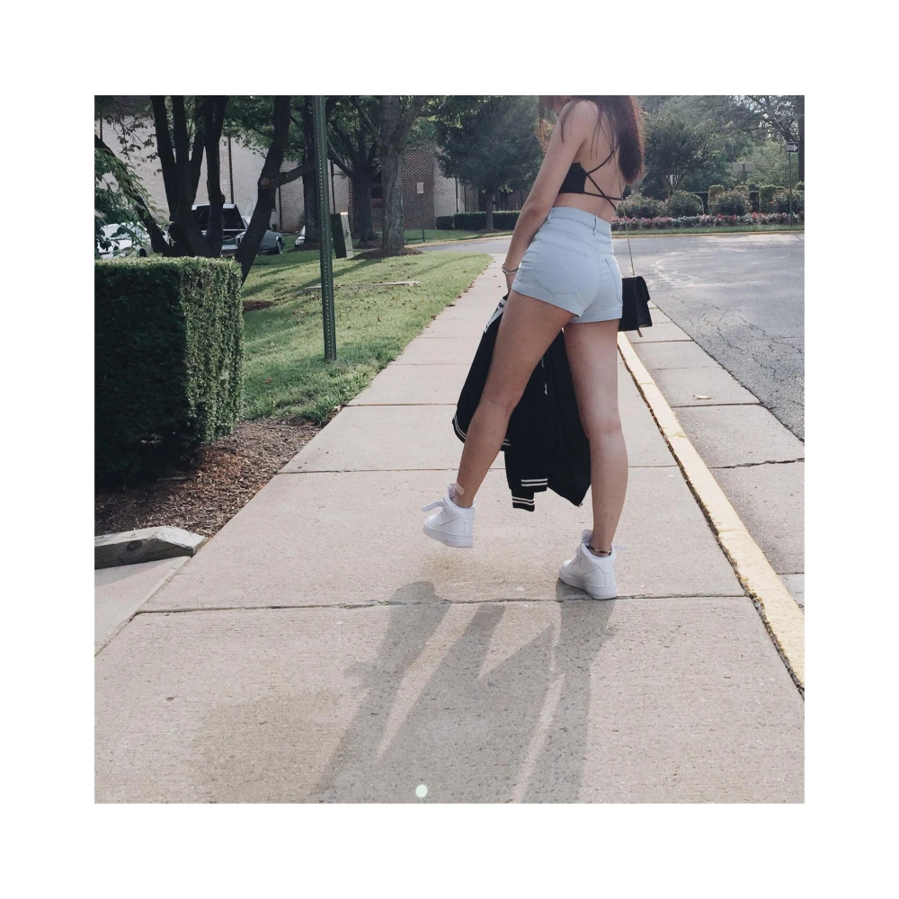 Neon Dreamers 6785